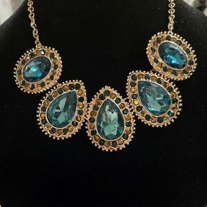 Elegant Blue and Gold Statement Necklace
